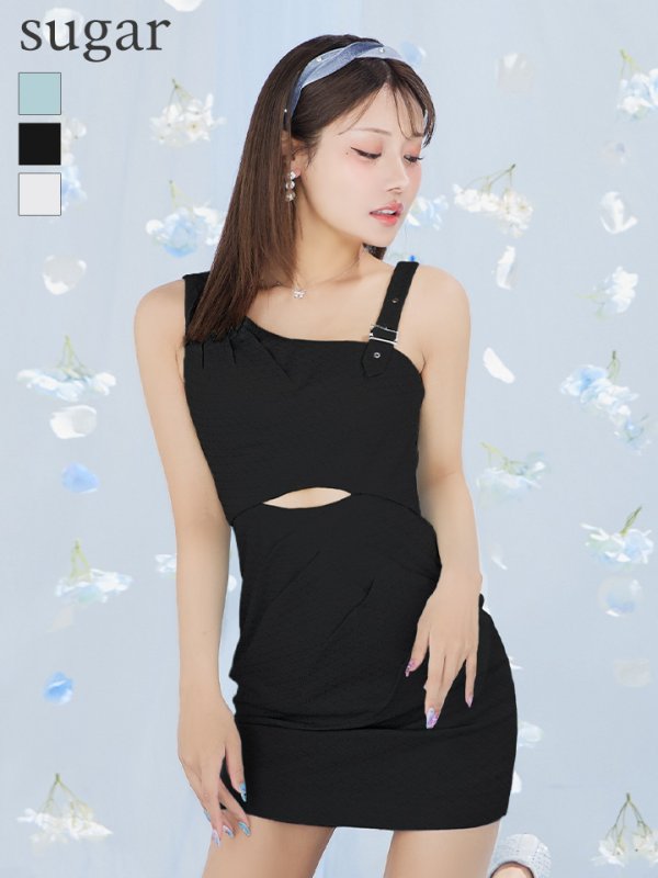 ブラック モデル：如月れい　身長：156cm　着用サイズ：Sサイズ
