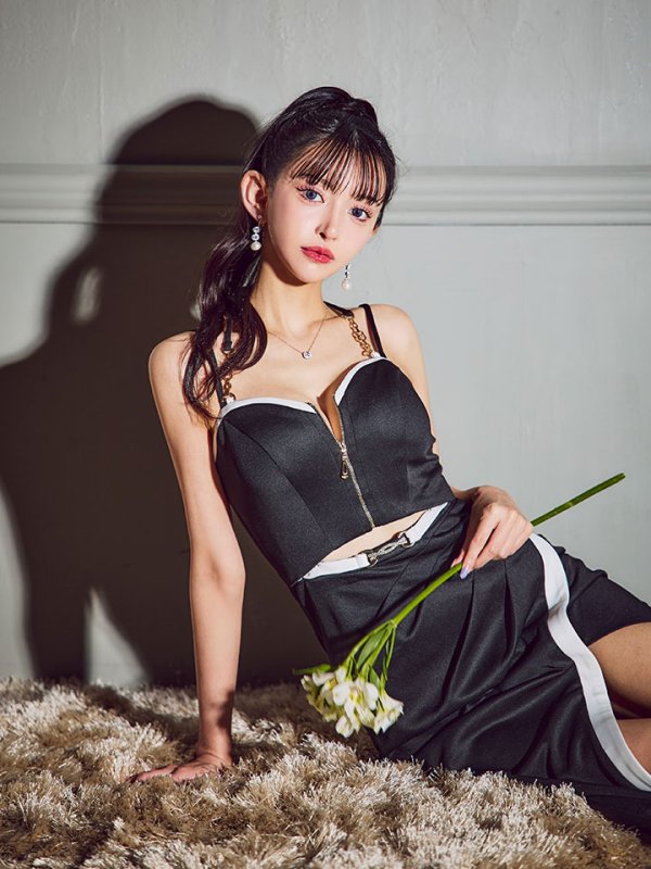 ブラック　モデル：まおちゃる　身長：158cm　着用サイズ：Mサイズ