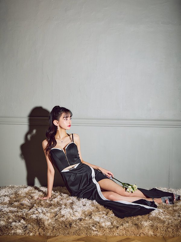 ブラック　モデル：まおちゃる　身長：158cm　着用サイズ：Mサイズ