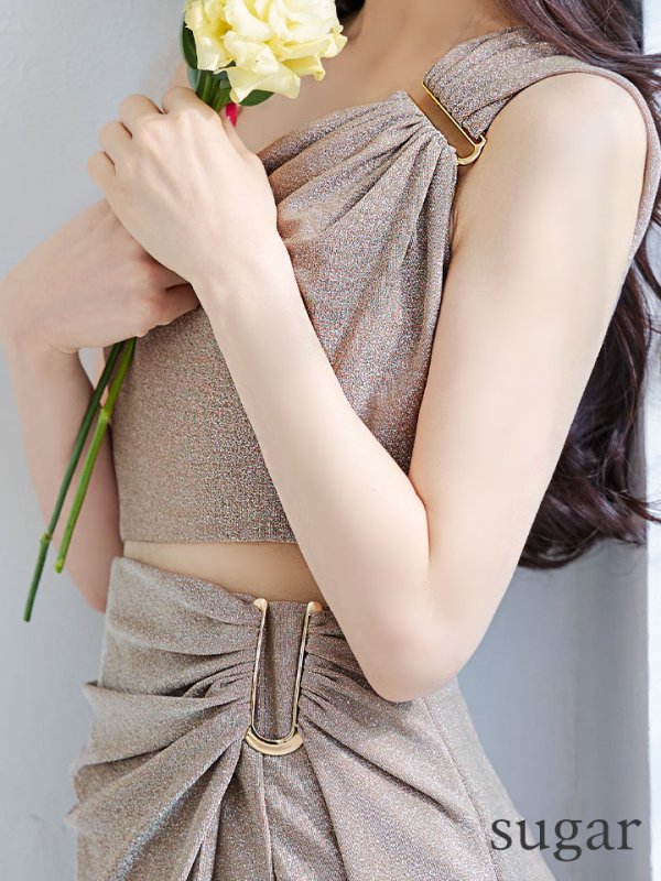 ブロンズ モデル:るな 身長:159cm 着用サイズ:Sサイズ