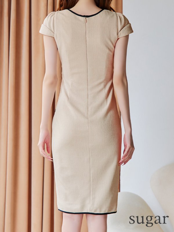 ベージュ　モデル：あすか　身長：170cm　着用サイズ：Sサイズ