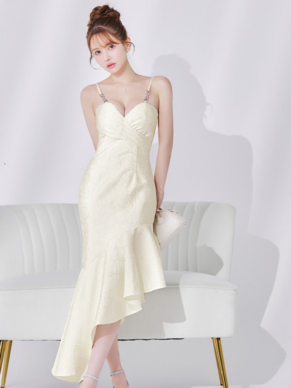 ホワイト モデル：ゆめ　身長：160cm　着用サイズ：Sサイズ