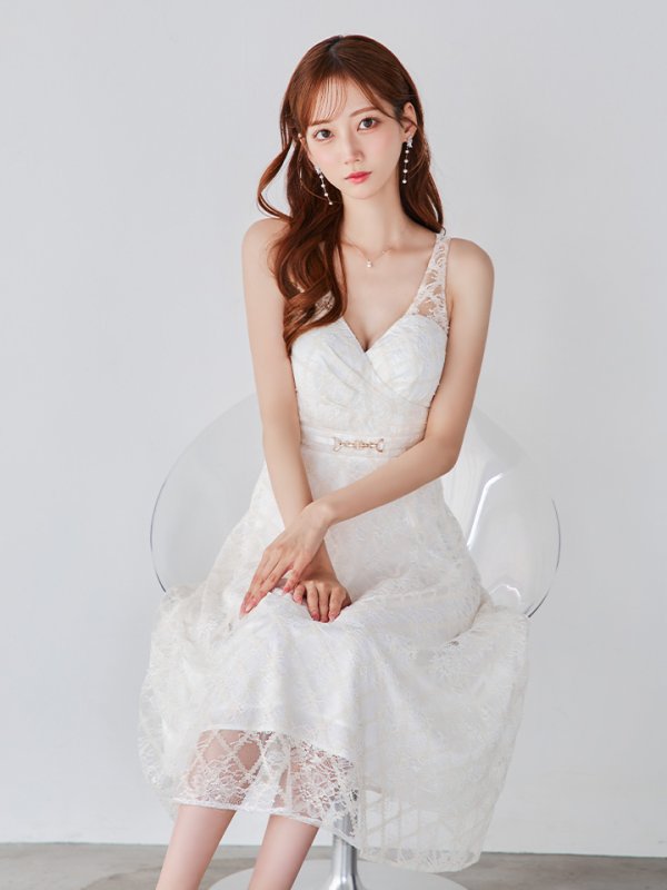 ホワイト　モデル：あすか　身長：170cm　着用サイズ：Sサイズ