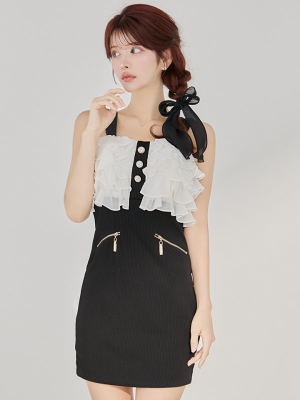 ホワイトxブラック モデル：まりん　身長：164cm　着用サイズ：Sサイズ