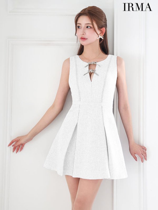 ホワイト　モデル：あみ　身長：163cm　着用サイズ：Sサイズ