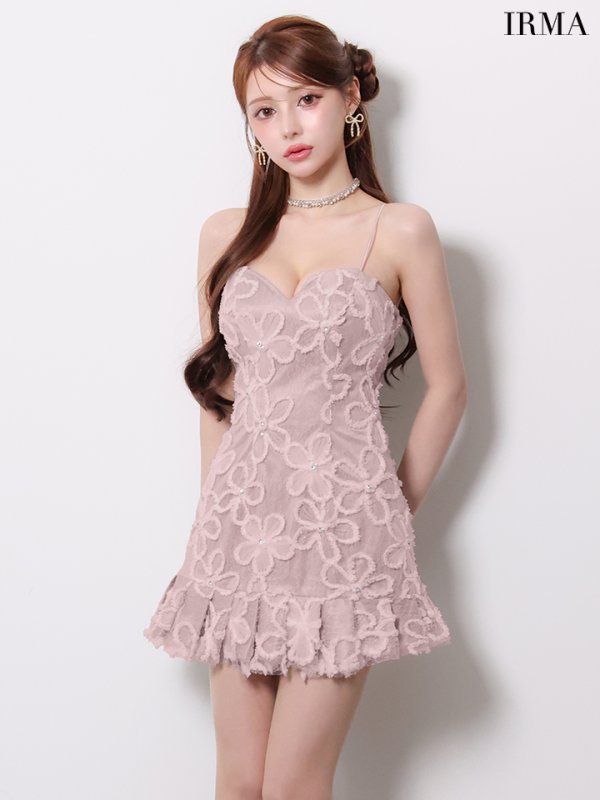 ピンクベージュ　モデル：ももか　身長：156cm　着用サイズ：XSサイズ