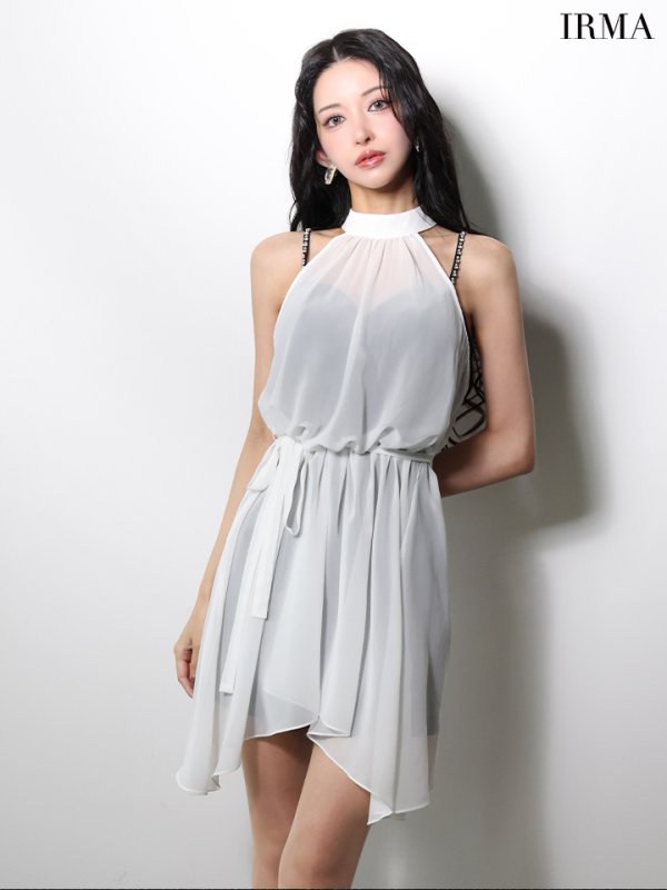 ホワイト　モデル：まおちゃる　身長：158cm　着用サイズ：Sサイズ