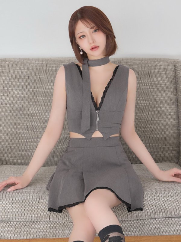 グレー　モデル：れみれみ　身長：163cm　着用サイズ：Sサイズ