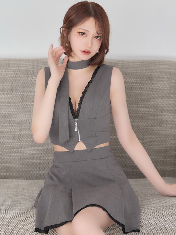 グレー　モデル：れみれみ　身長：163cm　着用サイズ：Sサイズ