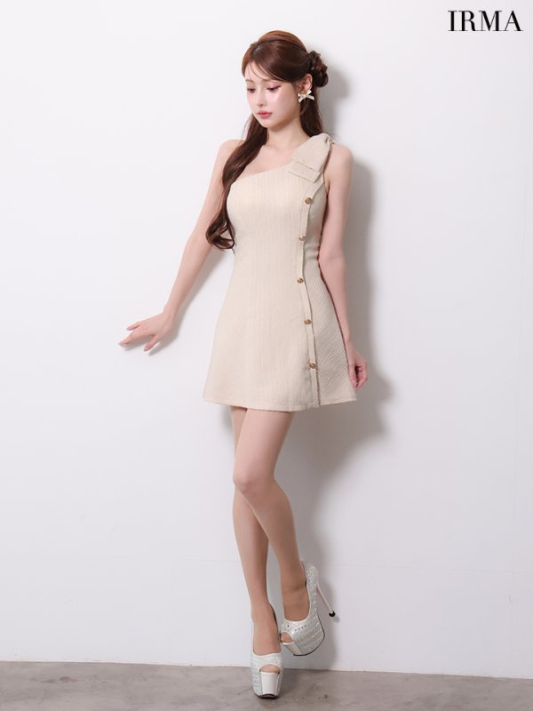 ベージュ　モデル：ももか　身長：156cm　着用サイズ：XSサイズ