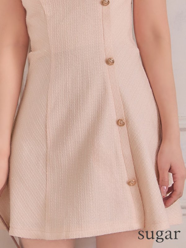 ピンクベージュ　モデル：三上悠亜　身長：159cm　着用サイズ：Sサイズ