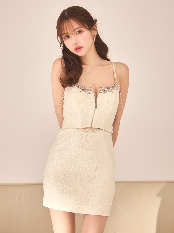 シャンパン　モデル：ゆめ　身長：160cm　着用サイズ：Sサイズシャンパン　モデル：ゆめ　身長：160cm　着用サイズ：Sサイズ