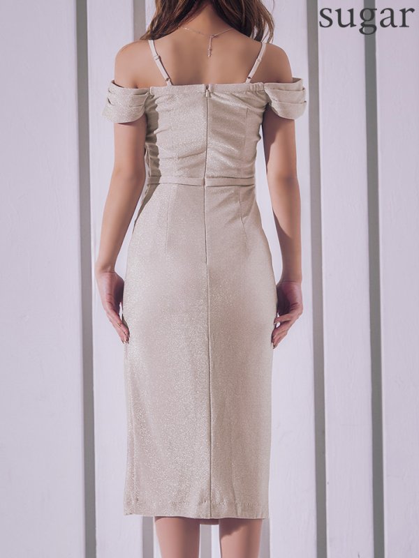 シャンパンローズ　モデル：カレン　身長：165cm　着用サイズ：Sサイズ