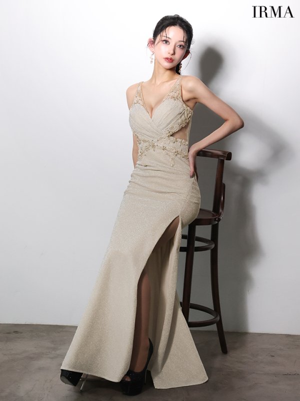 シャンパン　モデル：まおちゃる　身長：158cm　着用サイズ：Mサイズ