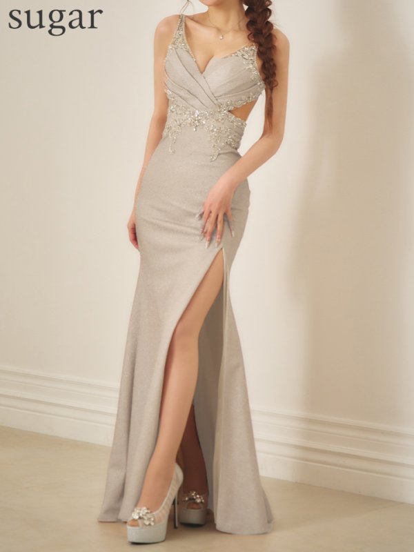 シャンパン　モデル：真優川咲　身長：158cm　着用サイズ：Mサイズ