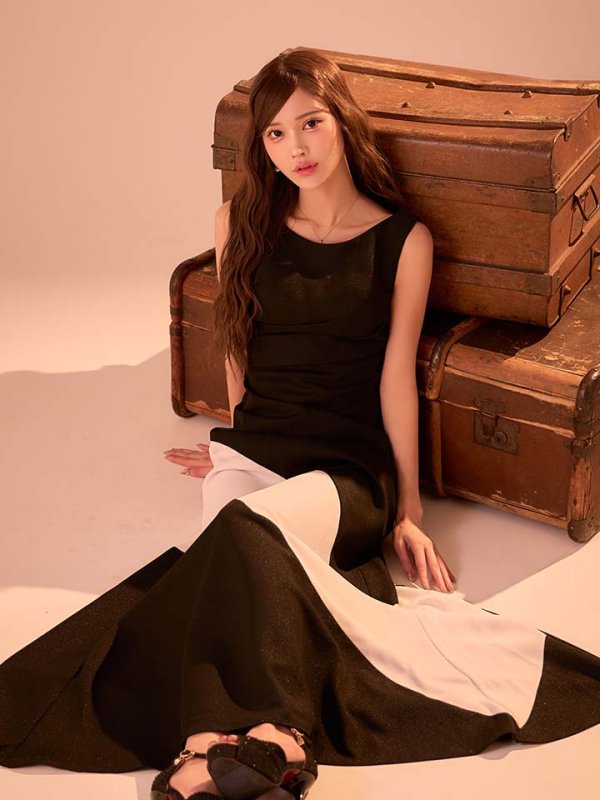 ブラック　モデル：るりぴ　身長：165cm　着用サイズ：Sサイズ