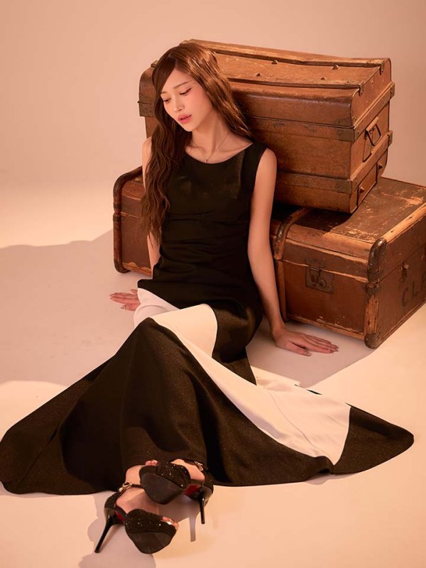 ブラック　モデル：るりぴ　身長：165cm　着用サイズ：Sサイズ