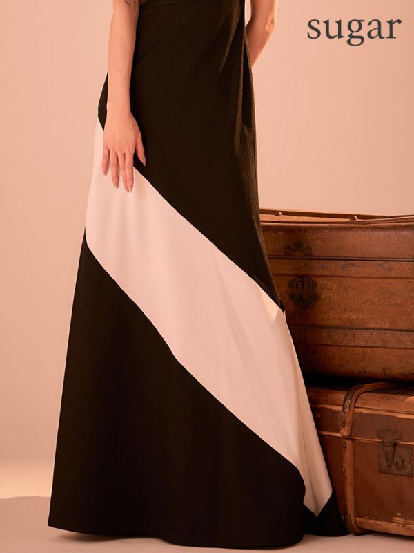 ブラック　モデル：るりぴ　身長：165cm　着用サイズ：Sサイズ