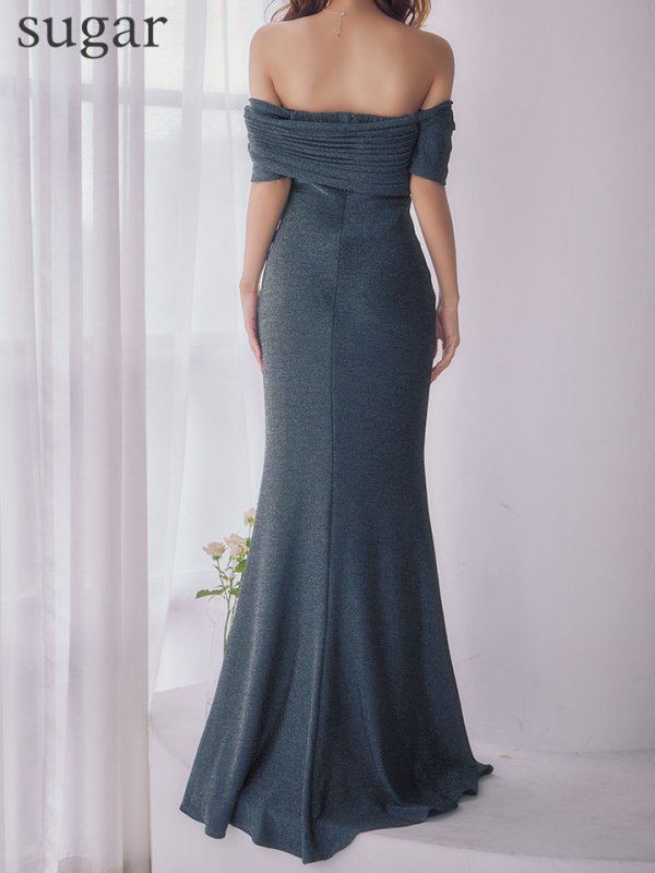 ダークスティール　モデル：カレン　身長：165cm　着用サイズ：Sサイズ