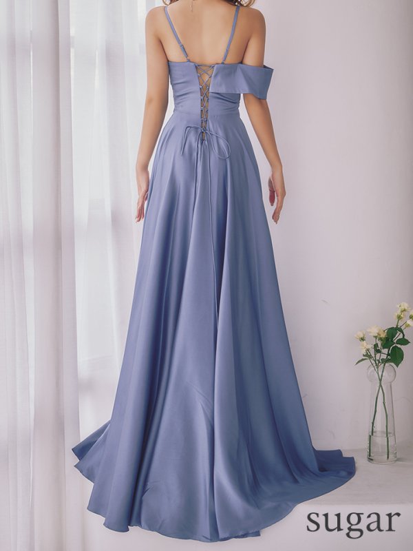 ロストブルー　モデル：カレン　身長：165cm　着用サイズ：Sサイズ