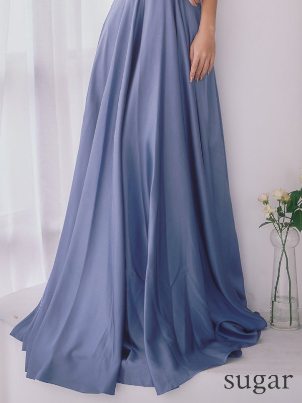 ロストブルー　モデル：カレン　身長：165cm　着用サイズ：Sサイズ