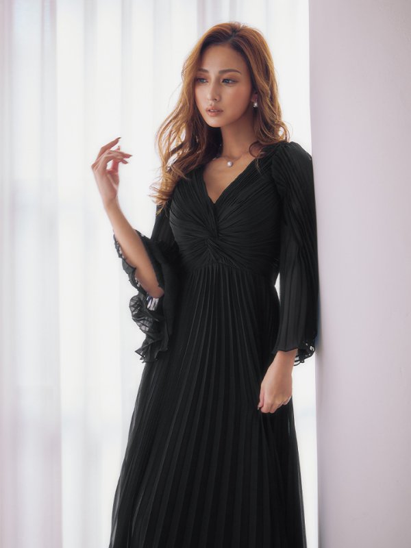 ブラック　モデル：カレン　身長：165cm　着用サイズ：Sサイズ