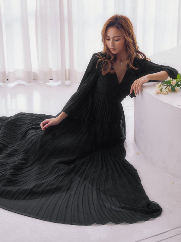 ブラック　モデル：カレン　身長：165cm　着用サイズ：Sサイズ