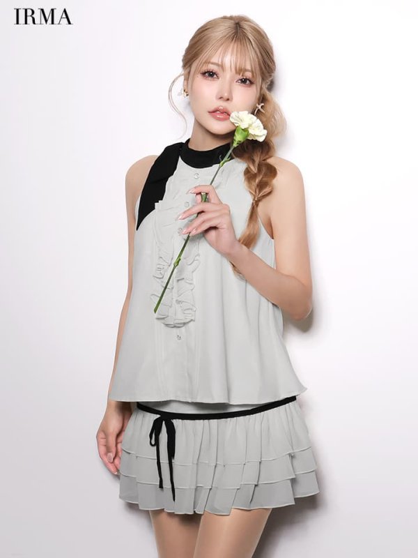 ライトグレー　モデル：如月れい　身長：156cm　着用サイズ：Sサイズ