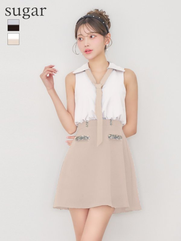 ホワイトxベージュ　モデル：るりぴ　身長：165cm　着用サイズ：Sサイズ