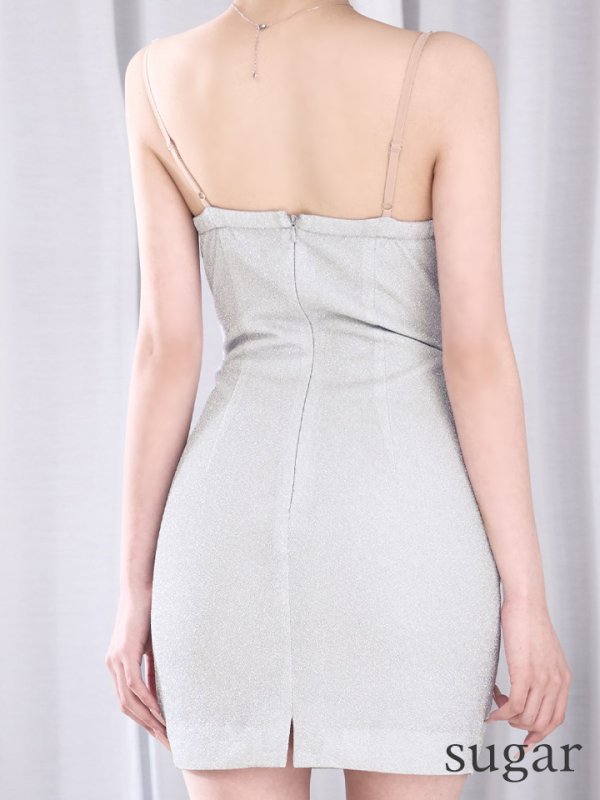 シルバー　モデル：カルア　身長：156cm　着用サイズ：Sサイズ