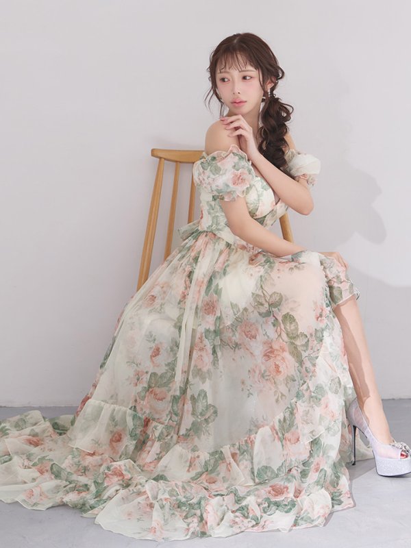 クリーム モデル：りな　身長：160cm　着用サイズ：Sサイズ