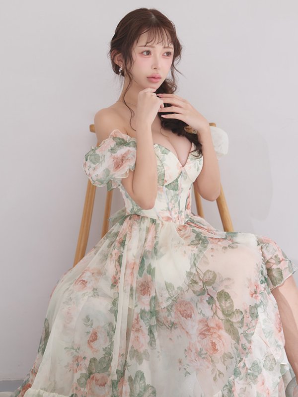 クリーム モデル：りな　身長：160cm　着用サイズ：Sサイズ