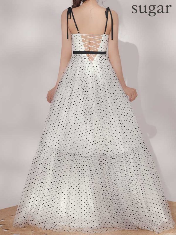 ホワイト　モデル：三上悠亜　身長：159cm　着用サイズ：Sサイズ