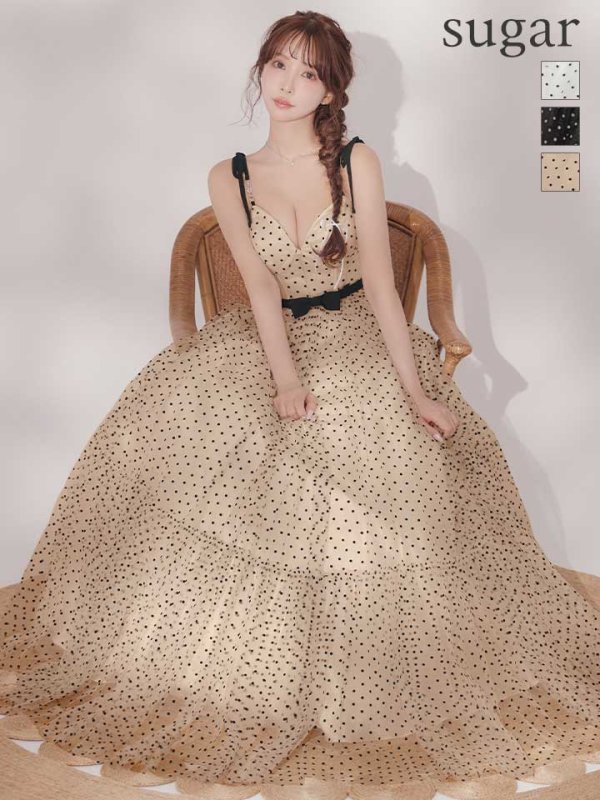 ベージュ　モデル：三上悠亜　身長：159cm　着用サイズ：Sサイズ