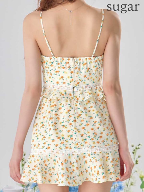 クリーム　モデル：まみ　身長：161cm　着用サイズ：Sサイズ