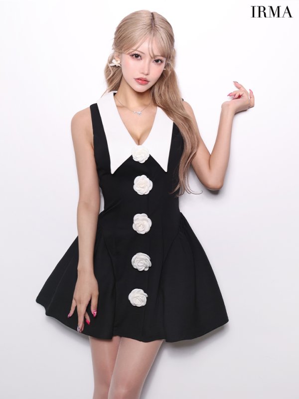 ブラック　モデル：如月れい　身長：156cm　着用サイズ：Sサイズ