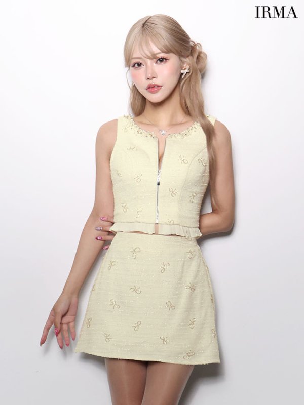 レモンイエロー　モデル：如月れい　身長：156cm　着用サイズ：Sサイズ