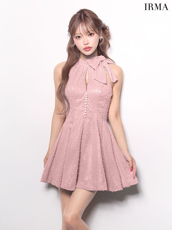 ピンクベージュ　モデル：如月れい　身長：156cm　着用サイズ：Sサイズ