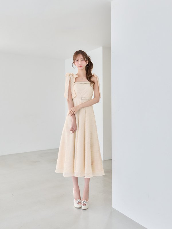 シャンパン モデル：あすか　身長：170cm　着用サイズ：Sサイズ