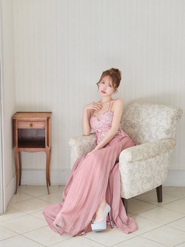 ピンクベージュ モデル：ゆめ　身長：160cm　着用サイズ：Mサイズ