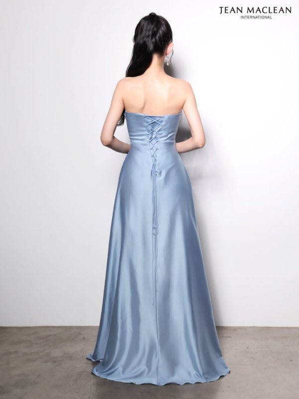 アースブルー モデル：まおちゃる　身長：158cm　着用サイズ：Mサイズ