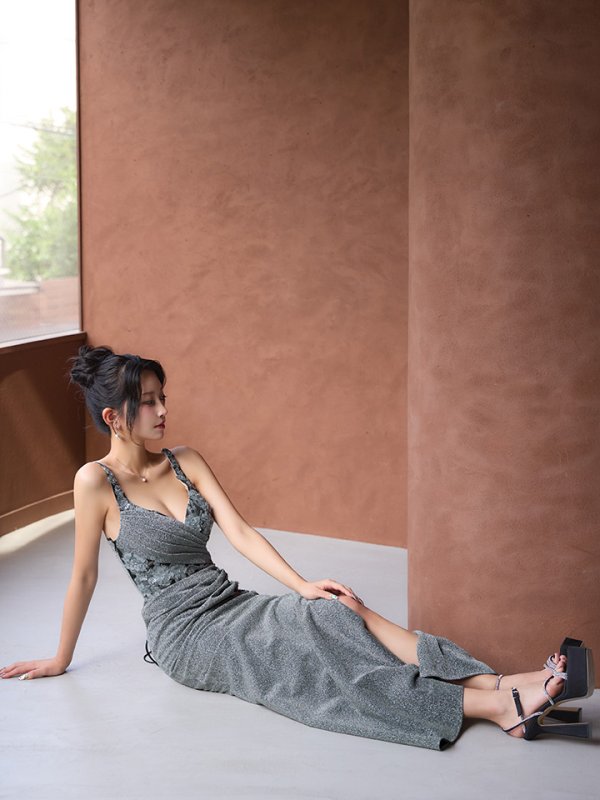 ブラックスティール　モデル：ゆいぴす　身長：170cm　着用サイズ：Sサイズ