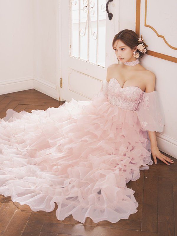 ピンクベージュ　モデル：まみ　身長：161cm　着用サイズ：Sサイズ