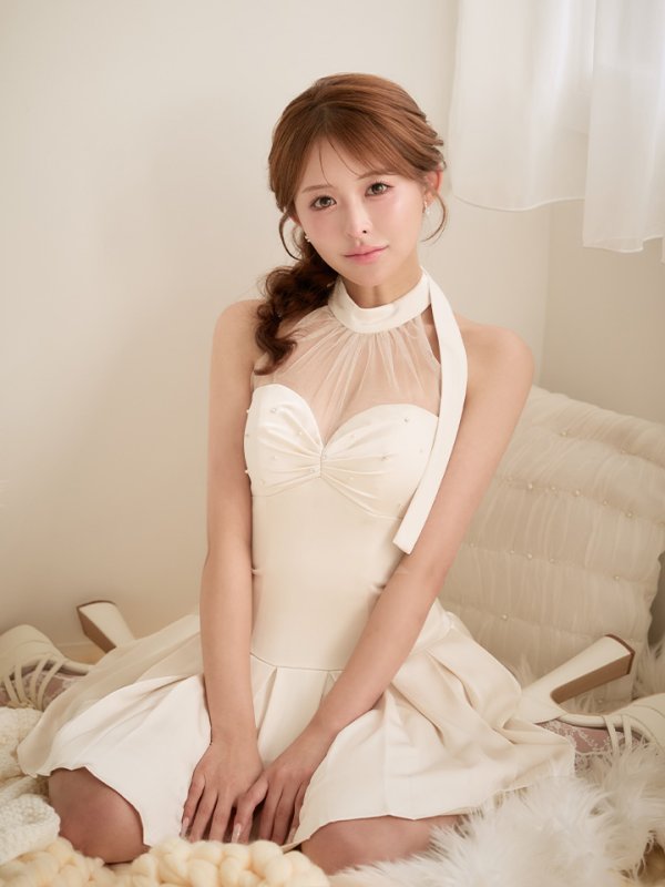 バニラ　モデル：カルア　身長：156cm　着用サイズ：Sサイズ