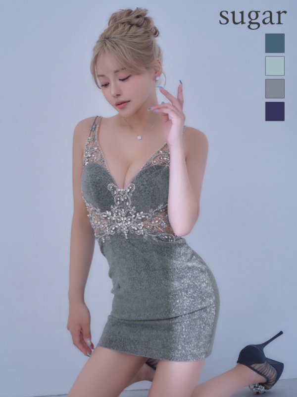 ダークスティール　モデル：如月れい　身長：156cm　着用サイズ：Sサイズ