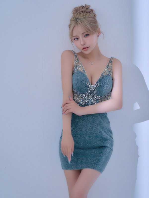 ペリーブルー　モデル：如月れい　身長：156cm　着用サイズ：Sサイズ