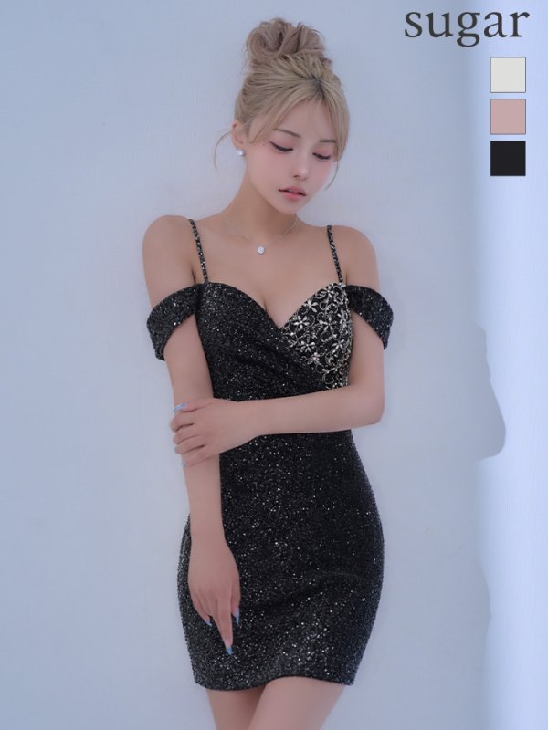 ブラック　モデル：如月れい　身長：156cm　着用サイズ：Sサイズ