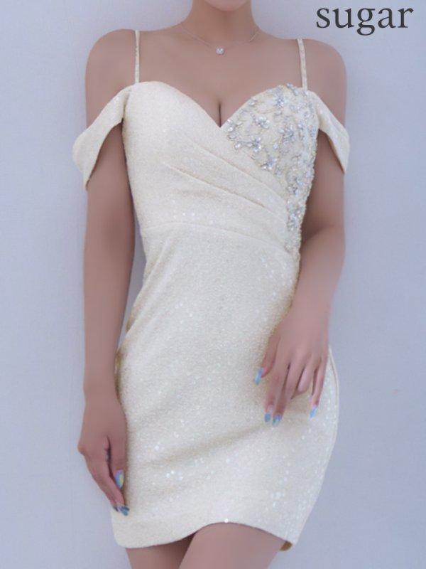 シャンパン　モデル：如月れい　身長：156cm　着用サイズ：Sサイズ