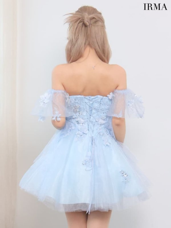 ブルー　モデル：如月れい　身長：156cm　着用サイズ：Mサイズ