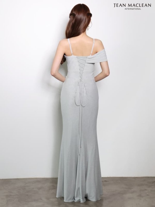 シルバー　モデル：みほ　身長：162cm　着用サイズ：Mサイズ